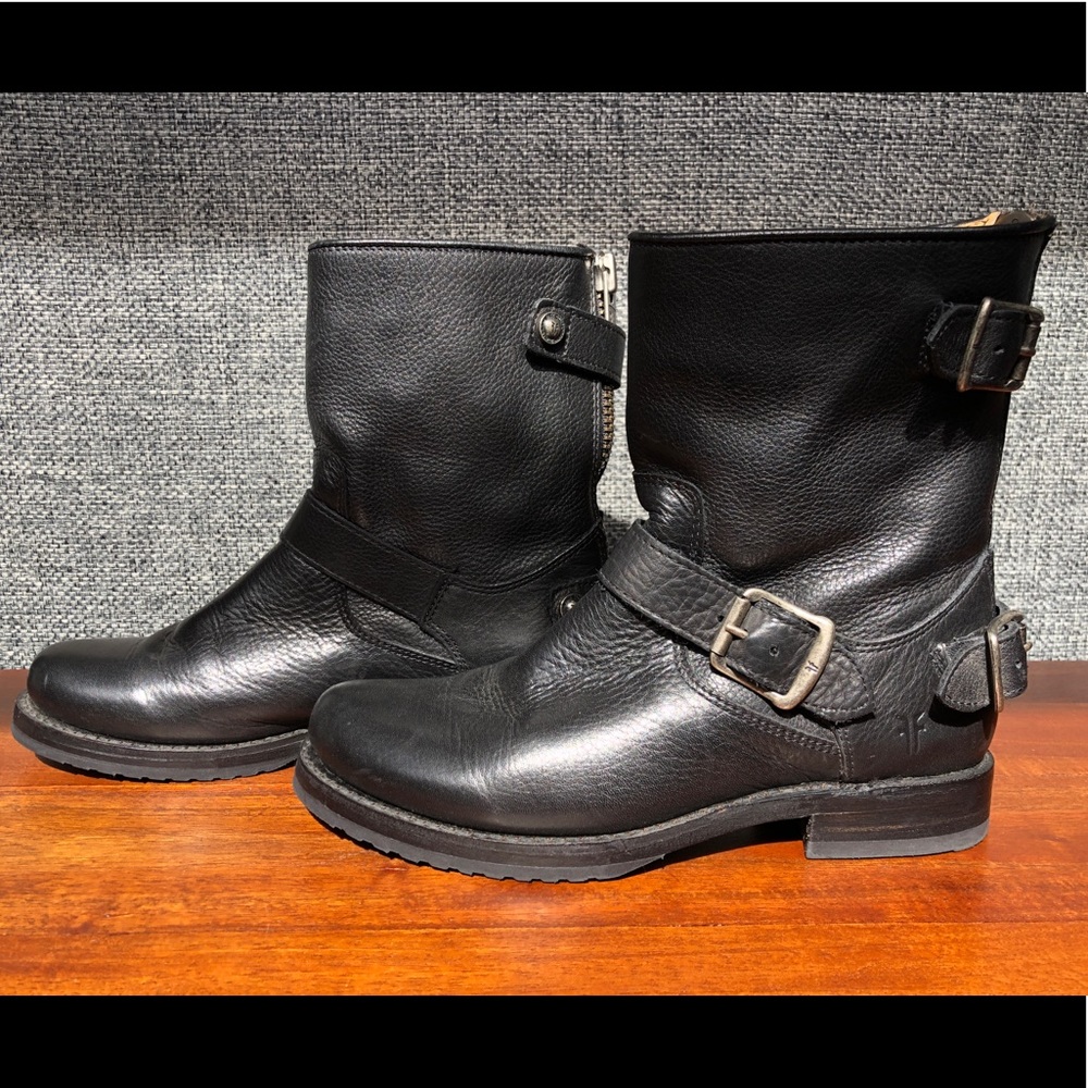 Frye Boots Veronica Zip Short Black Size 6